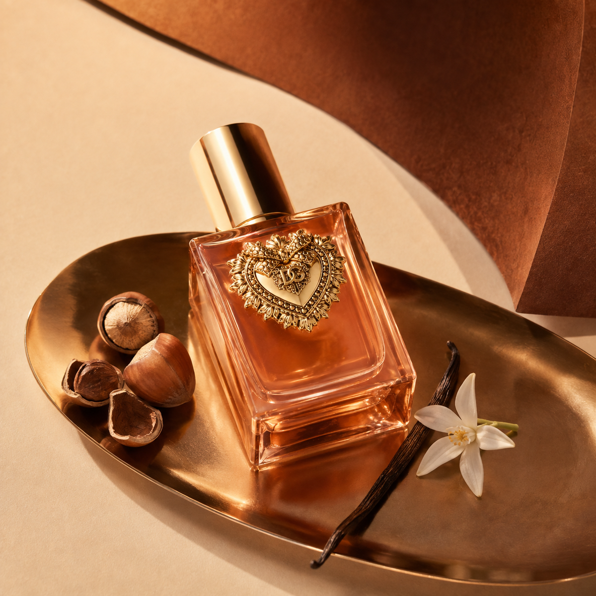 Dolce & Gabbana Devotion Intense s lískovými oříšky, vanilkou a pomerančovým květem – MrRizz