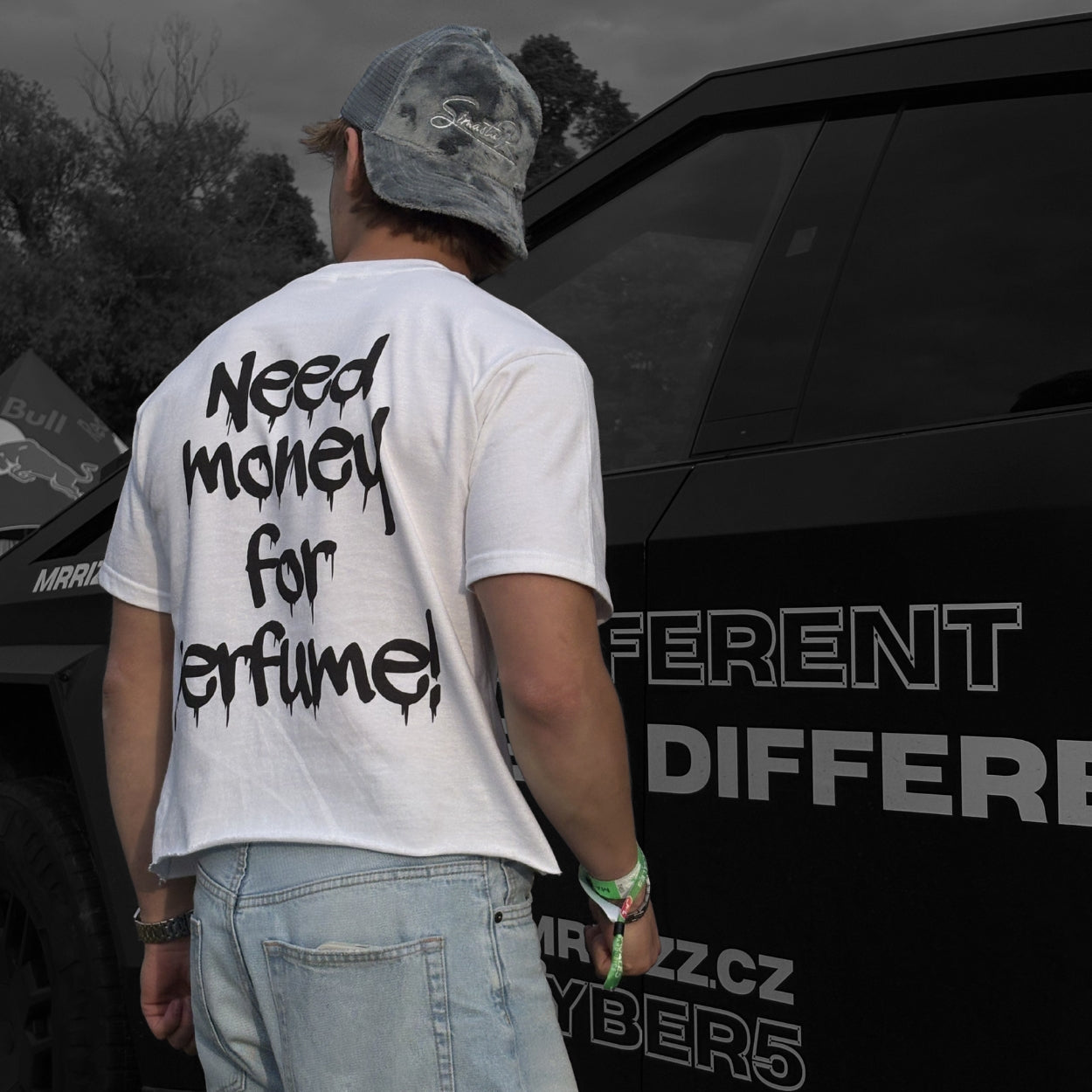 "NEED MONEY FOR PERFUME!" T-SHIRT