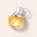 Flakon parfémované vody Azzaro Wanted Girl 30 ml na světlém pozadí – MrRizz