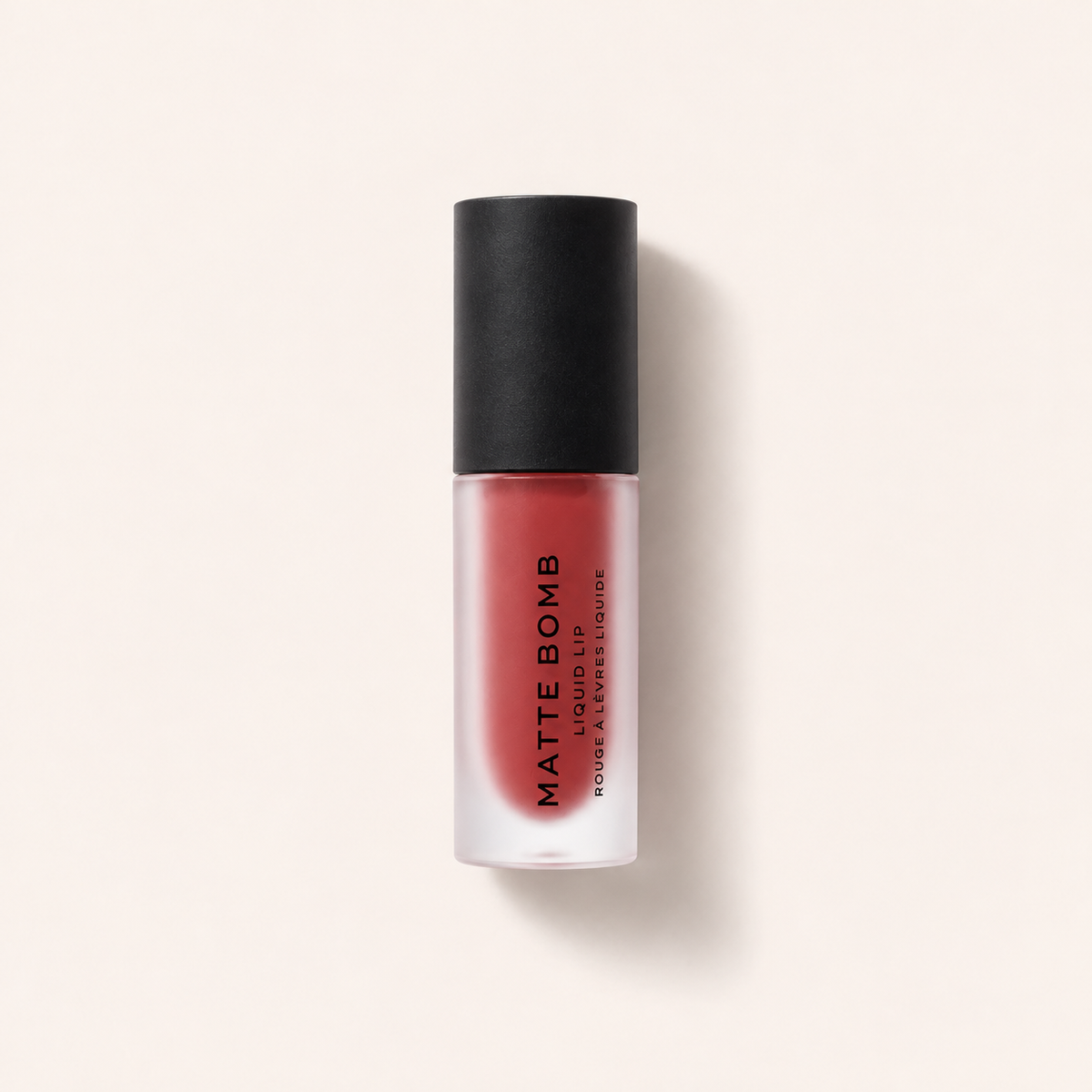Makeup Revolution London Matte Bomb 4,6 ml – rtěnka – MrRizz