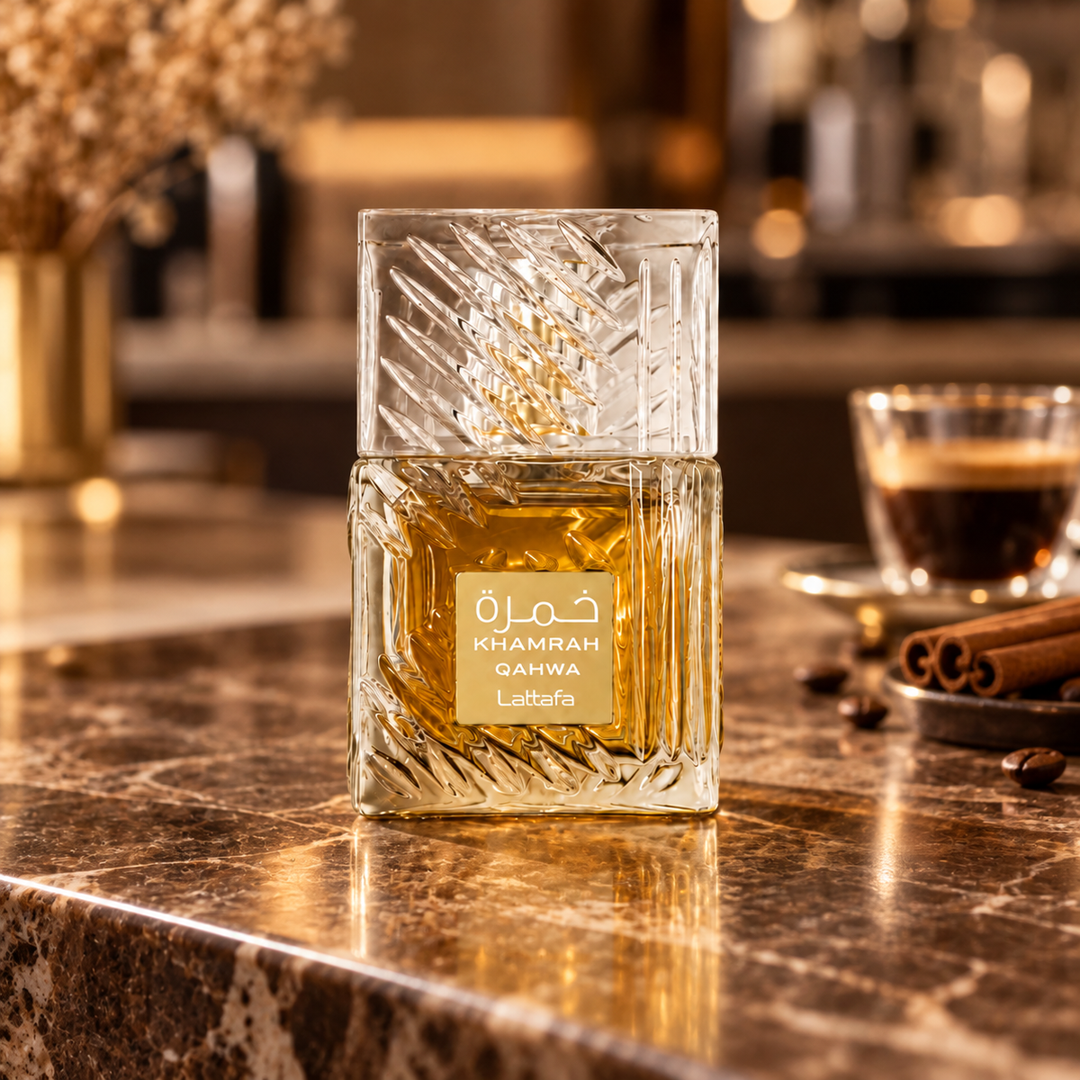 Lattafa Khamrah Qahwa EDP 100 ml – produkt v prostředí