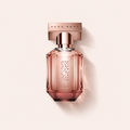 HUGO BOSS Boss The Scent Le Parfum 2022 EDP 30 ml na béžovém pozadí – MrRizz