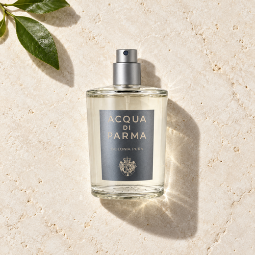 Acqua di Parma Colonia Pura 100 ml – parfém v prostředí, pohled shora s bočním stínem