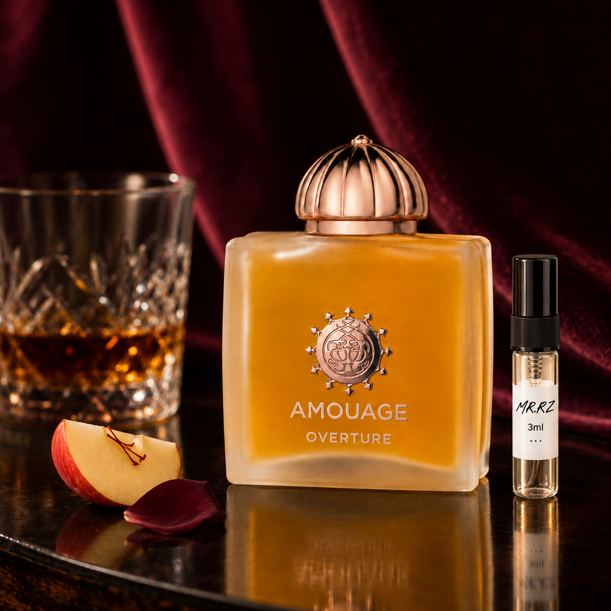 Amouage Overture Woman – původní prostředí s lahvičkou vzorku MrRizz