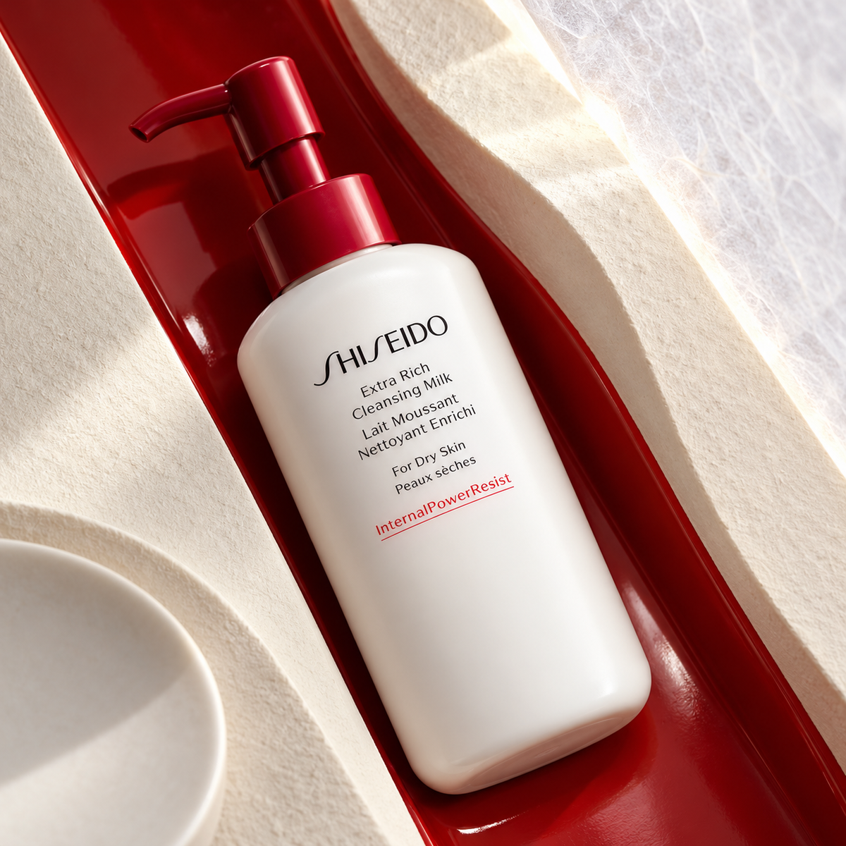 Shiseido Essentials Extra Rich Čisticí mléko 125 ml – atmosférická fotografie – MrRizz