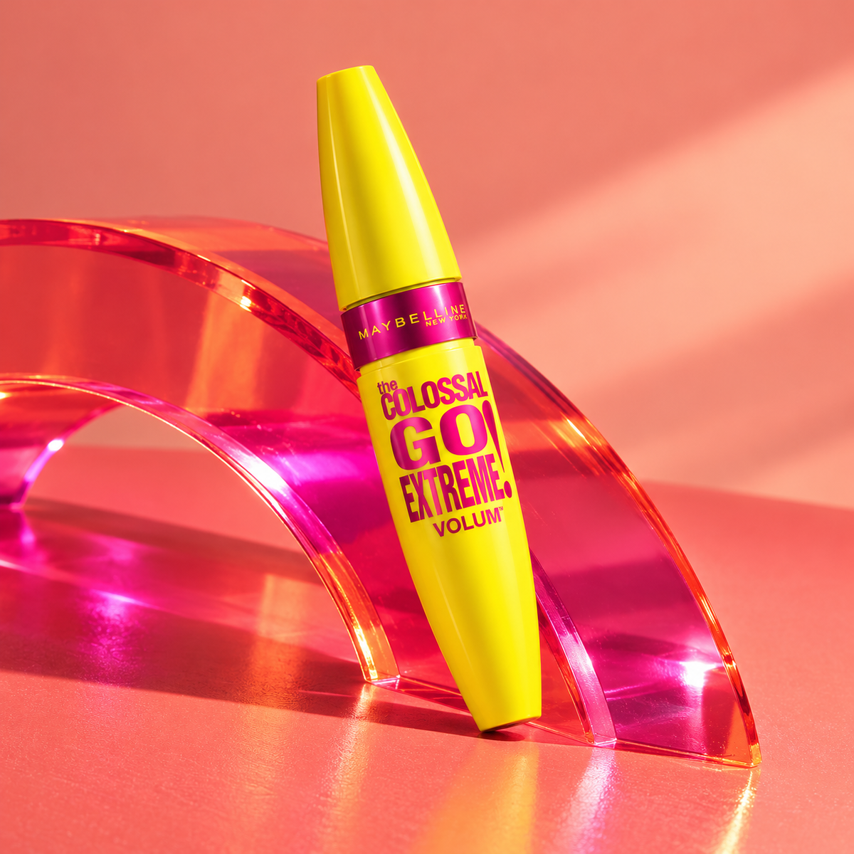 Maybelline The Colossal Go Extreme 9,5 ml – atmosférická fotografie – MrRizz