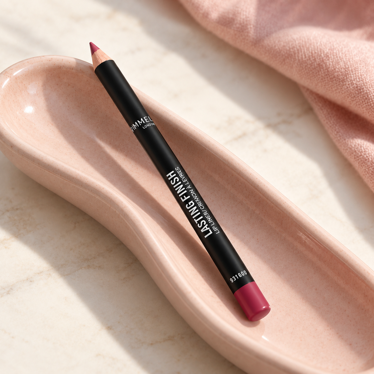 Rimmel London Lasting Finish 1,2 ml – atmosférická fotografie – MrRizz