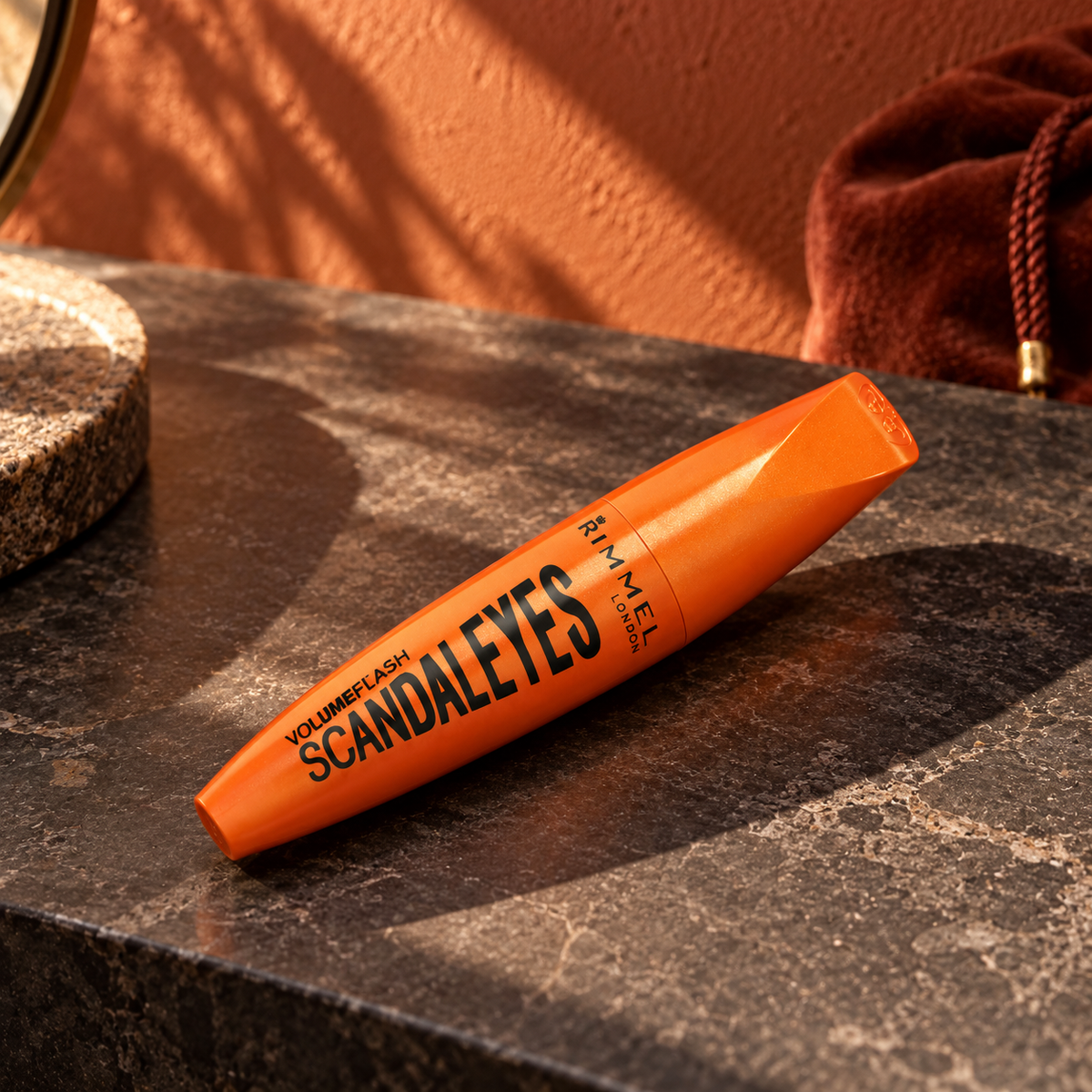 Rimmel London Scandaleyes Volume Flash 12 ml – atmosférická fotografie – MrRizz