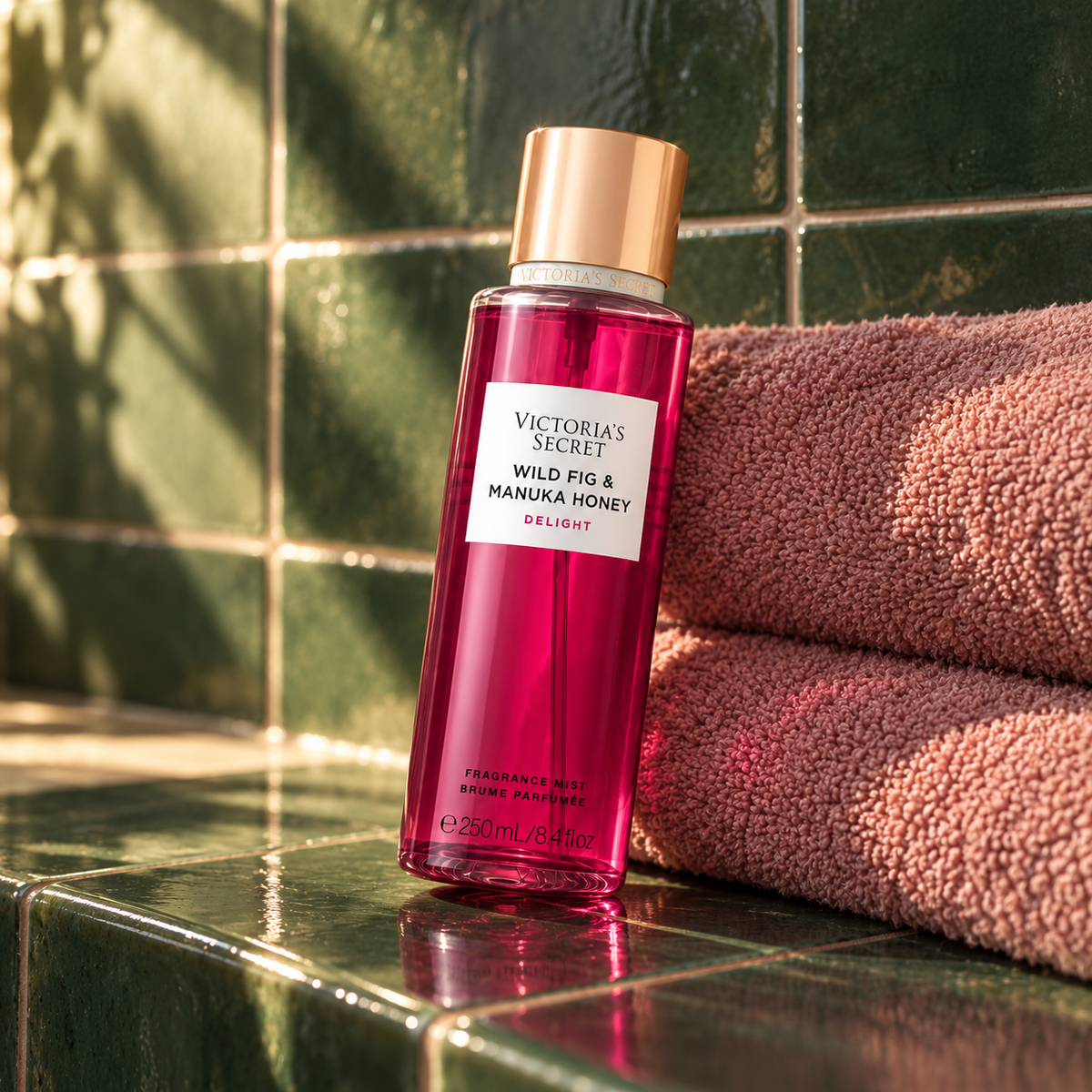Victoria´s Secret Wild Fig & Manuka Honey Tělový sprej 250 ml – atmosférická fotografie – MrRizz